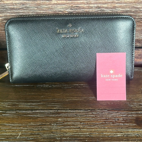 NWT! Kate Spade Black Saffiano Leather Wallet! - Picture 1 of 4